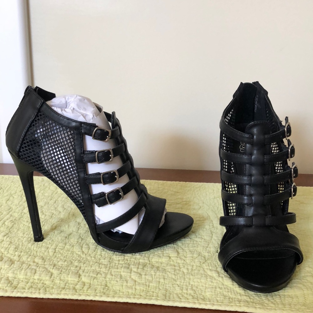Black high heels shoes